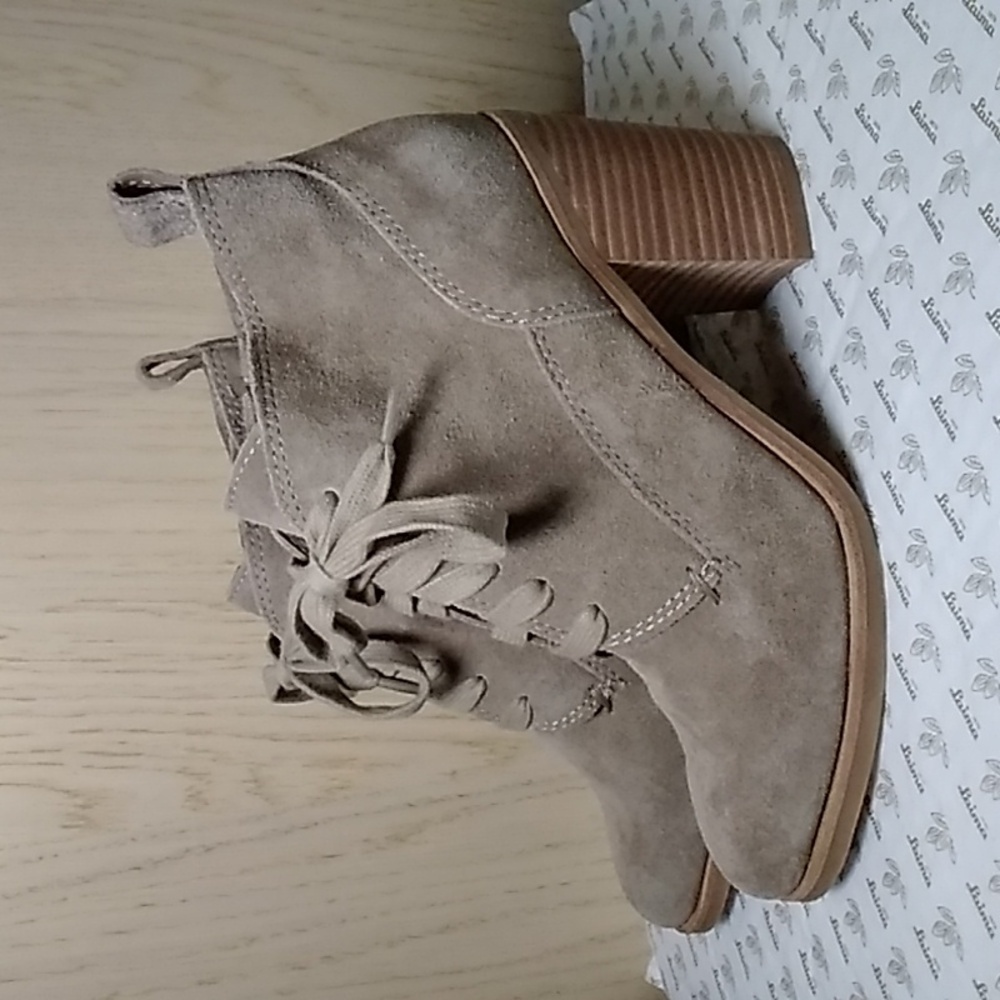 Dolce Vita Suede Ankle Boots Sz 8.5